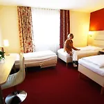 Roedelheimer Hof - Am Wasserturm Hotel 3*