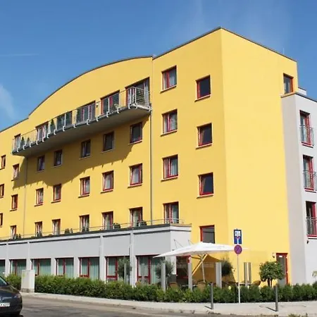 Hotell Rödelheimer Hof - Am Wasserturm 3*