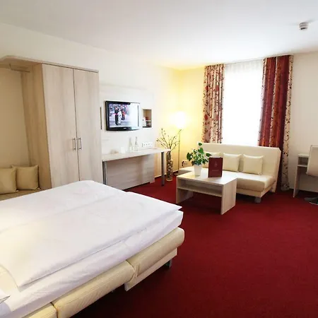 Rödelheimer Hof - Am Wasserturm 3*