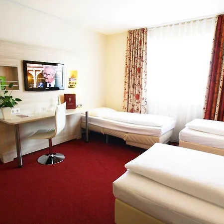 Rödelheimer Hof - Am Wasserturm 3*