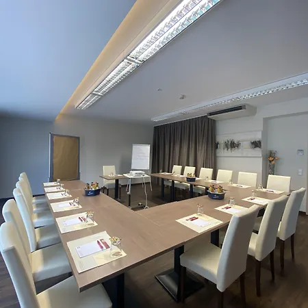 Rödelheimer Hof - Am Wasserturm Hotell 3*