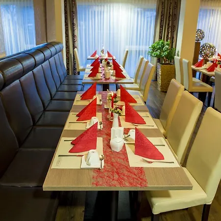 Hotel Roedelheimer Hof - Am Wasserturm 3*