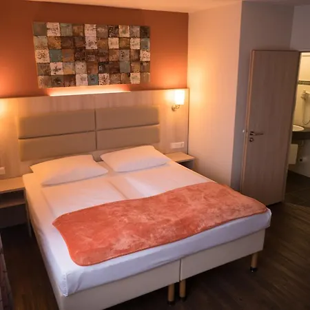 Hotel Roedelheimer Hof - Am Wasserturm 3*