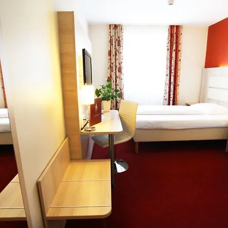 Hotel Roedelheimer Hof - Am Wasserturm 3*