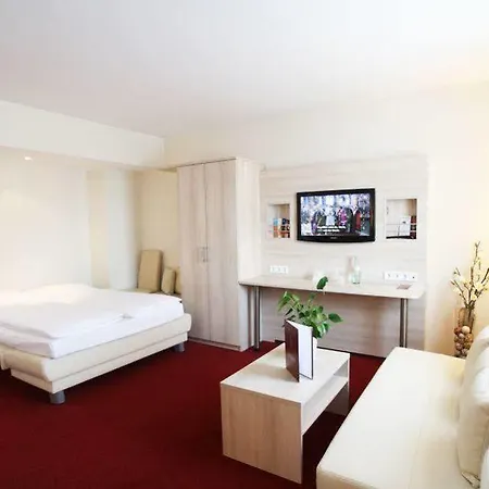Hotel Roedelheimer Hof - Am Wasserturm 3*