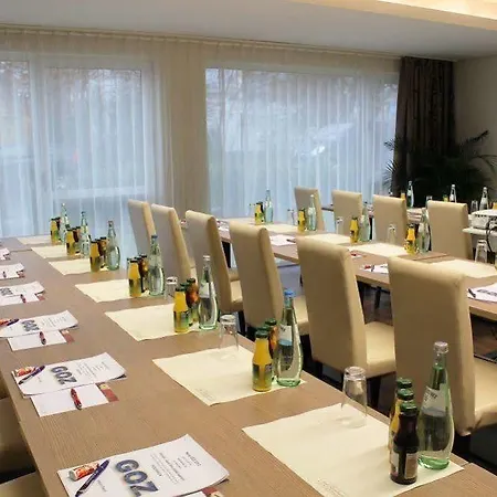 Hotel Roedelheimer Hof - Am Wasserturm 3*
