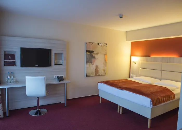 Hotel Roedelheimer Hof - Am Wasserturm 3*