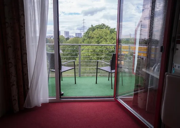 Roedelheimer Hof - Am Wasserturm 3*