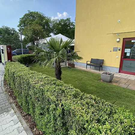 Hotel Roedelheimer Hof - Am Wasserturm 3*