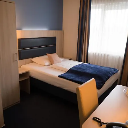 Rödelheimer Hof - Am Wasserturm Hotel 3*