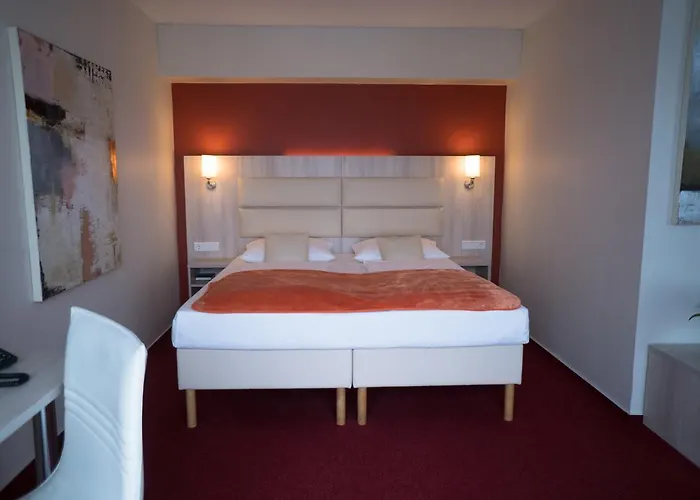 Отель Roedelheimer Hof - Am Wasserturm Франкфурт-на-Майне