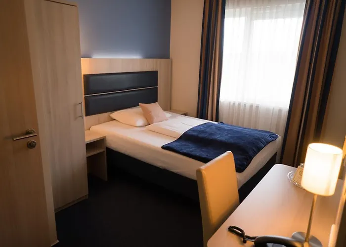 Roedelheimer Hof - Am Wasserturm Отель 3*